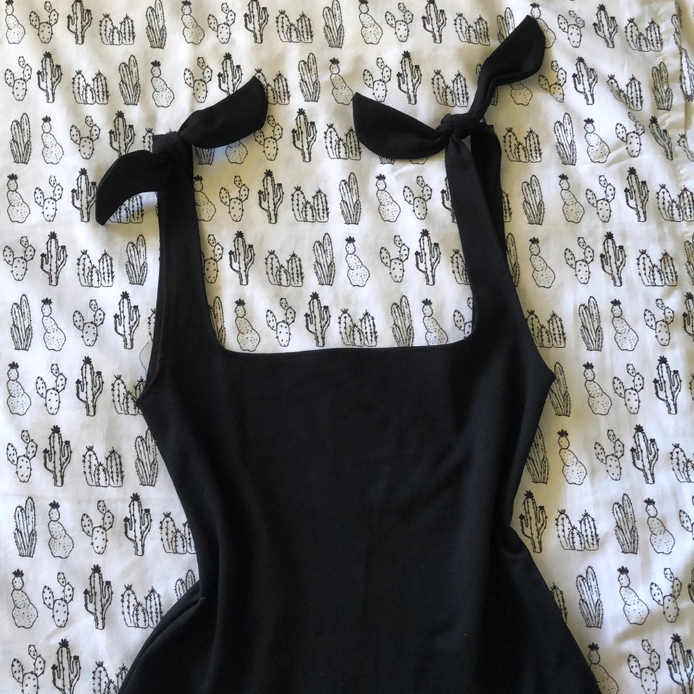 **Black Tie Bodysuit**